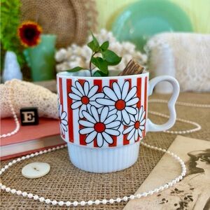 Vintage Ceramic Floral Mug 🌺 Unique Home Decor / Gift / Kitchen / Retro / Nature